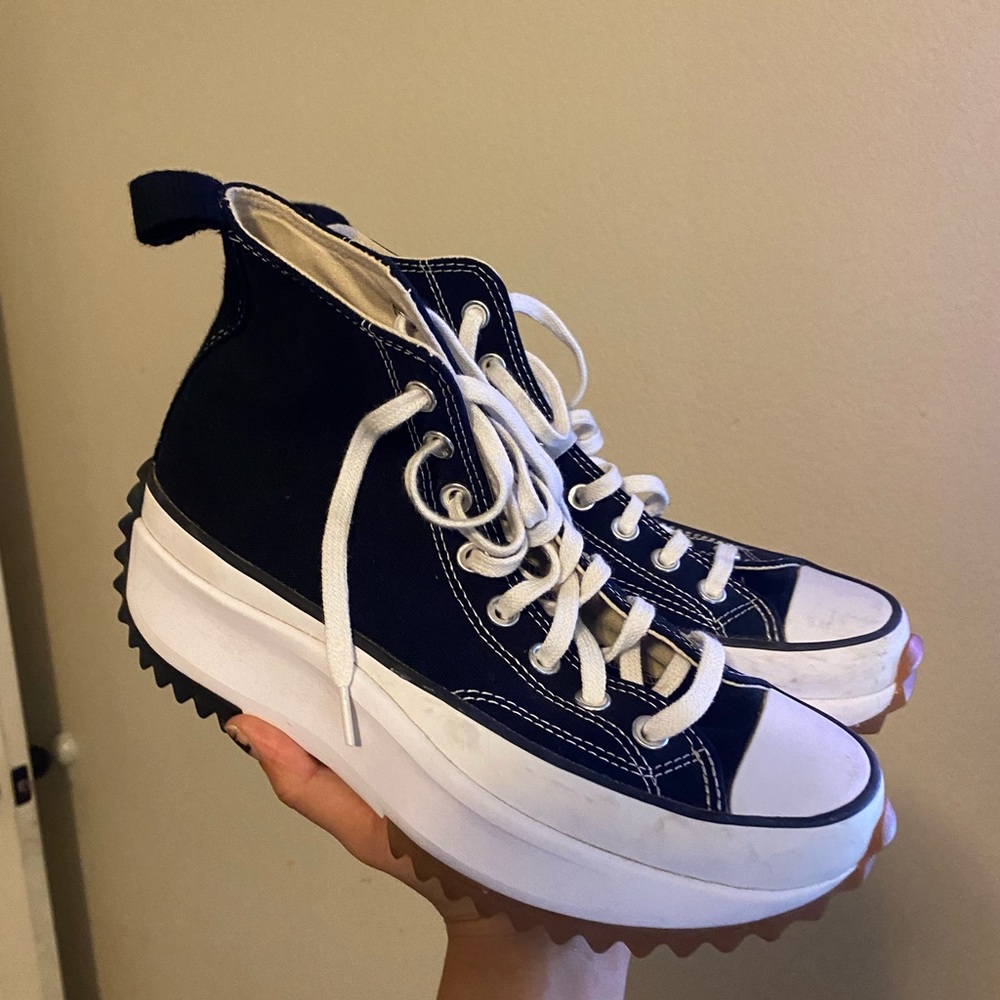 Woman’s converse - Picture 3 of 6